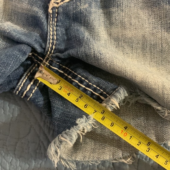 ROCK REVIVAL: Allegra Easy Flap Pocket Jean Shorts Size 27 - Picture 13 of 13